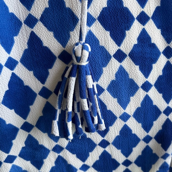 •Mudpie• Cobalt/White Patterned Sleeveless Blouse - Size Small - Picture 5 of 10
